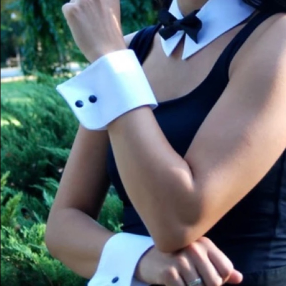 Black & White Collar Bow Tie with Wrist Cuffs!